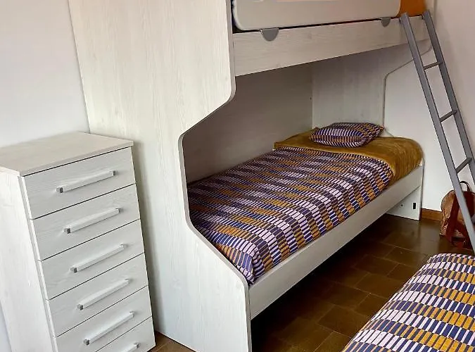 By Foot Lägenhet Varenna