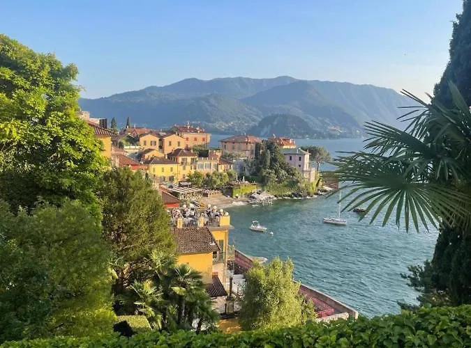 By Foot Varenna